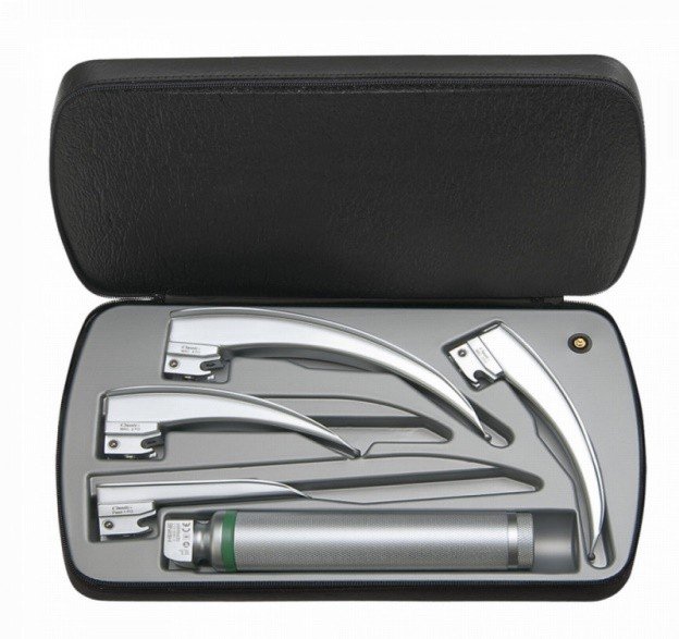 LARYNGOSCOPE 4 LAMES